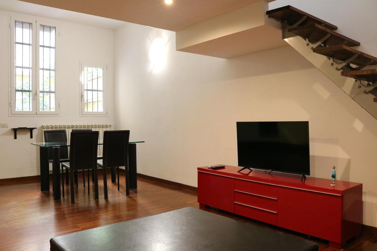 Appartement Cozy & Large Loft Famagosta à Milan Extérieur photo