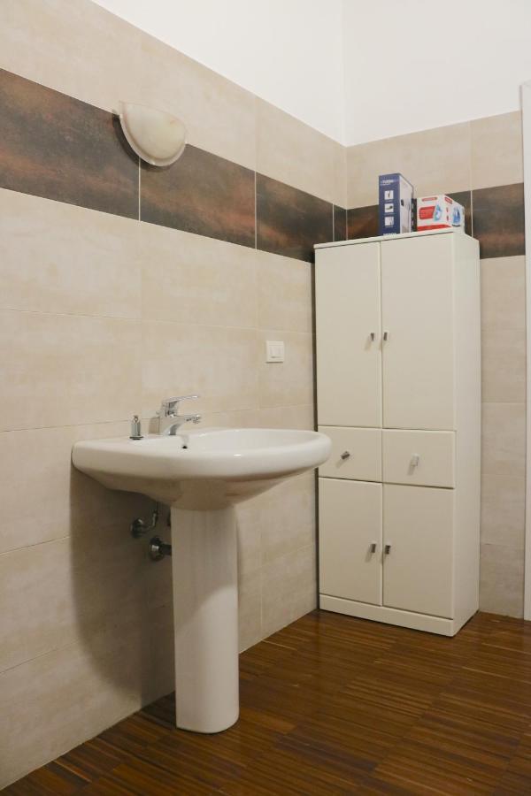Appartement Cozy & Large Loft Famagosta à Milan Extérieur photo